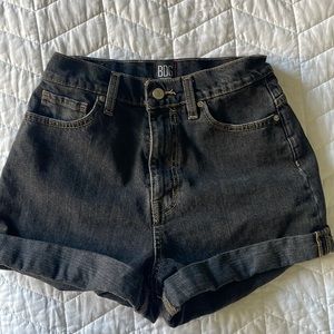 Urban Outfitters BDG Mom High Rise Black Denim shorts Size 27